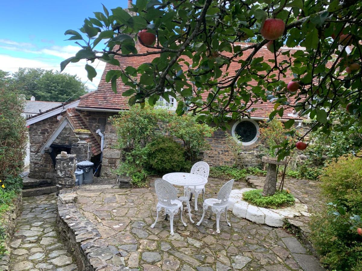 Cobweb Hall Okehampton Buitenkant foto